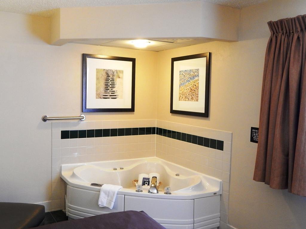 Americinn By Wyndham Sturgeon Bay Extérieur photo