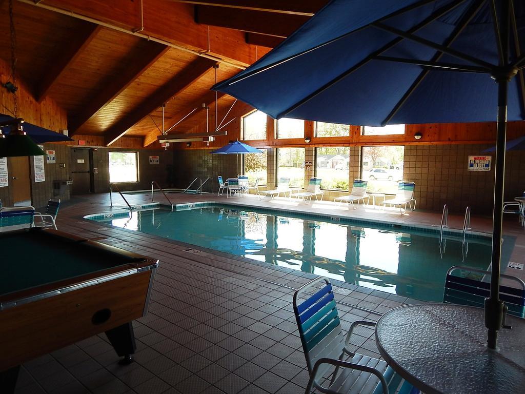 Americinn By Wyndham Sturgeon Bay Extérieur photo