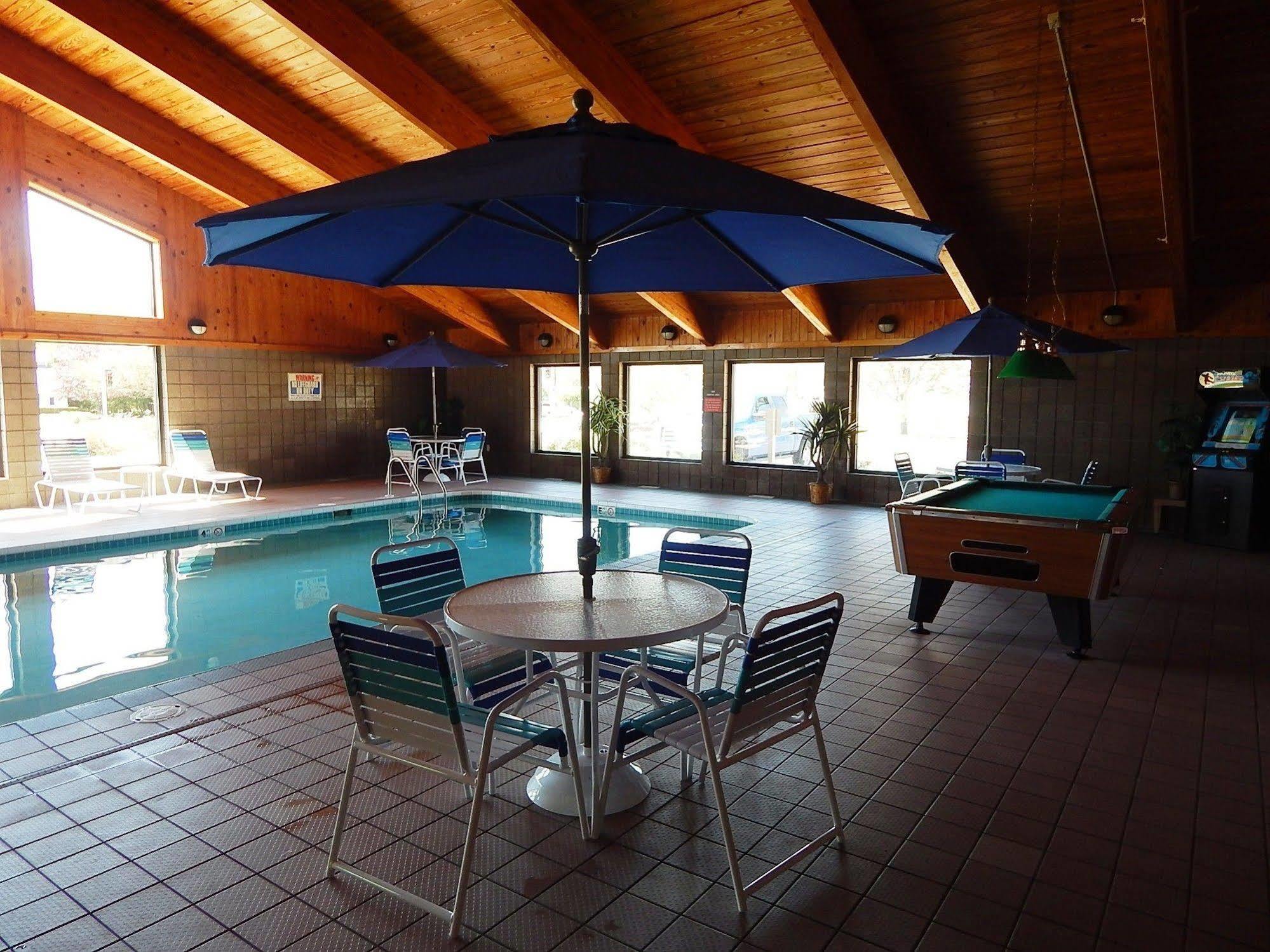 Americinn By Wyndham Sturgeon Bay Extérieur photo